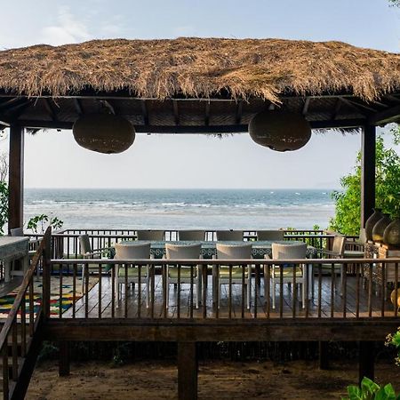 Saffronstays Stella Maris - Luxury Beach Front Villa Near Redi Beach Querim Exterior photo